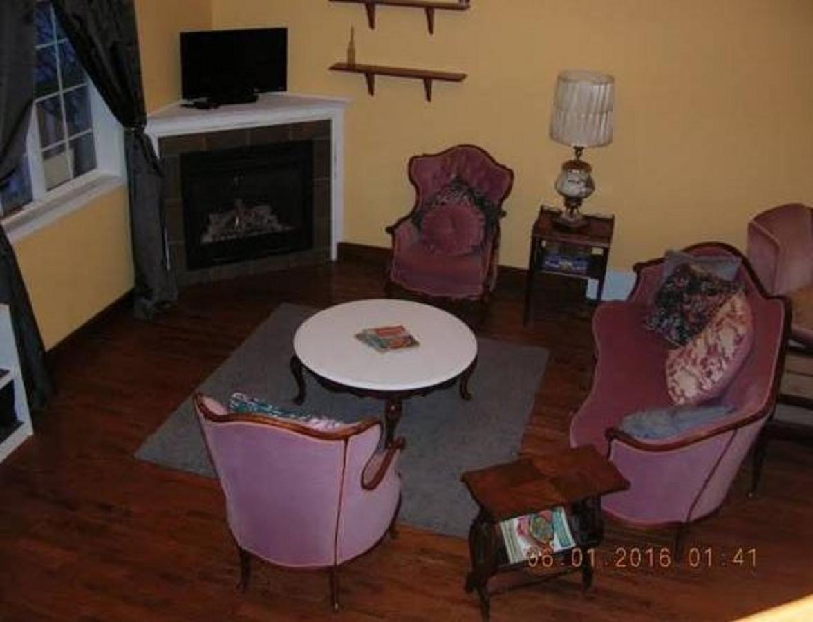 Mccracken Country Inn Hinton Esterno foto