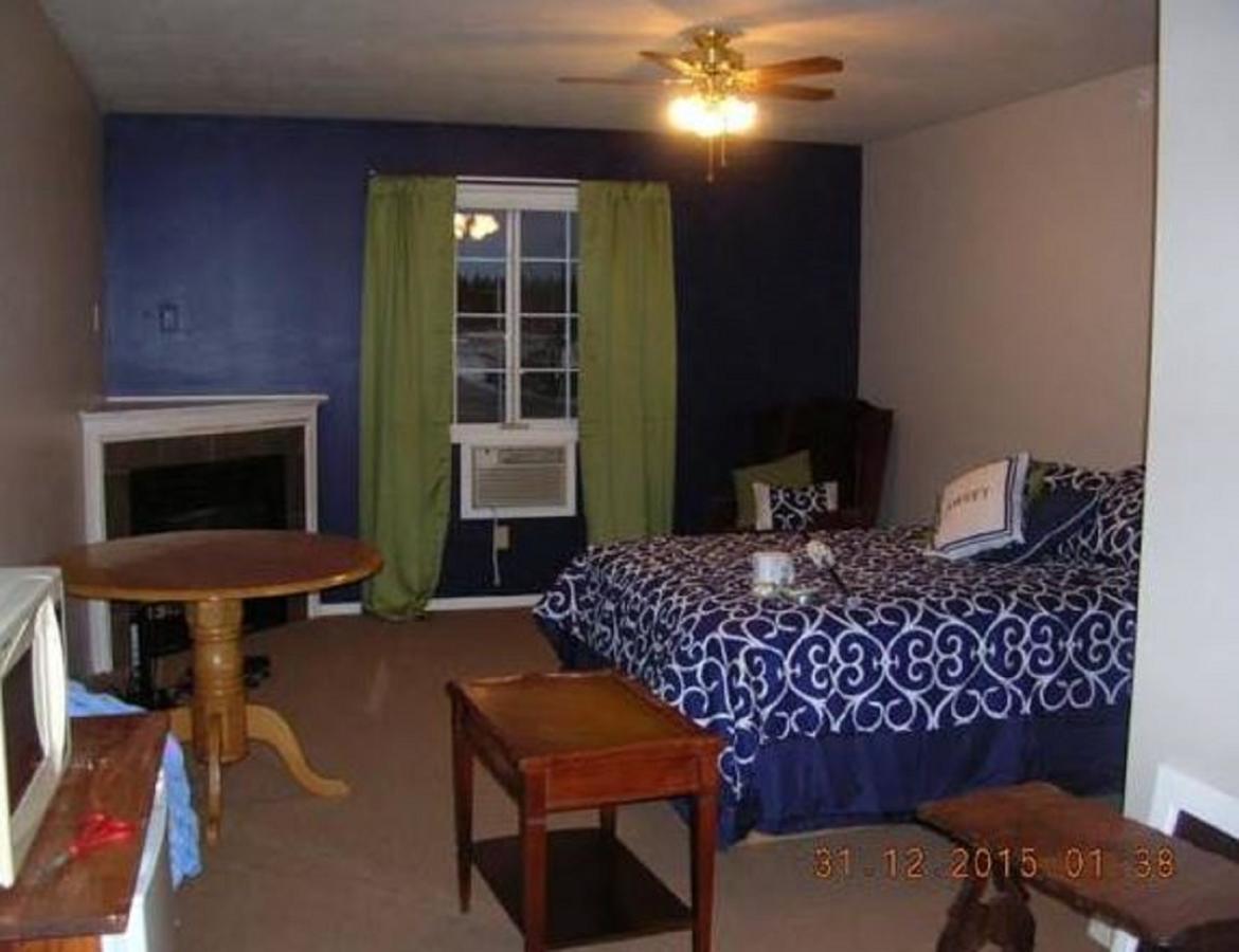 Mccracken Country Inn Hinton Esterno foto