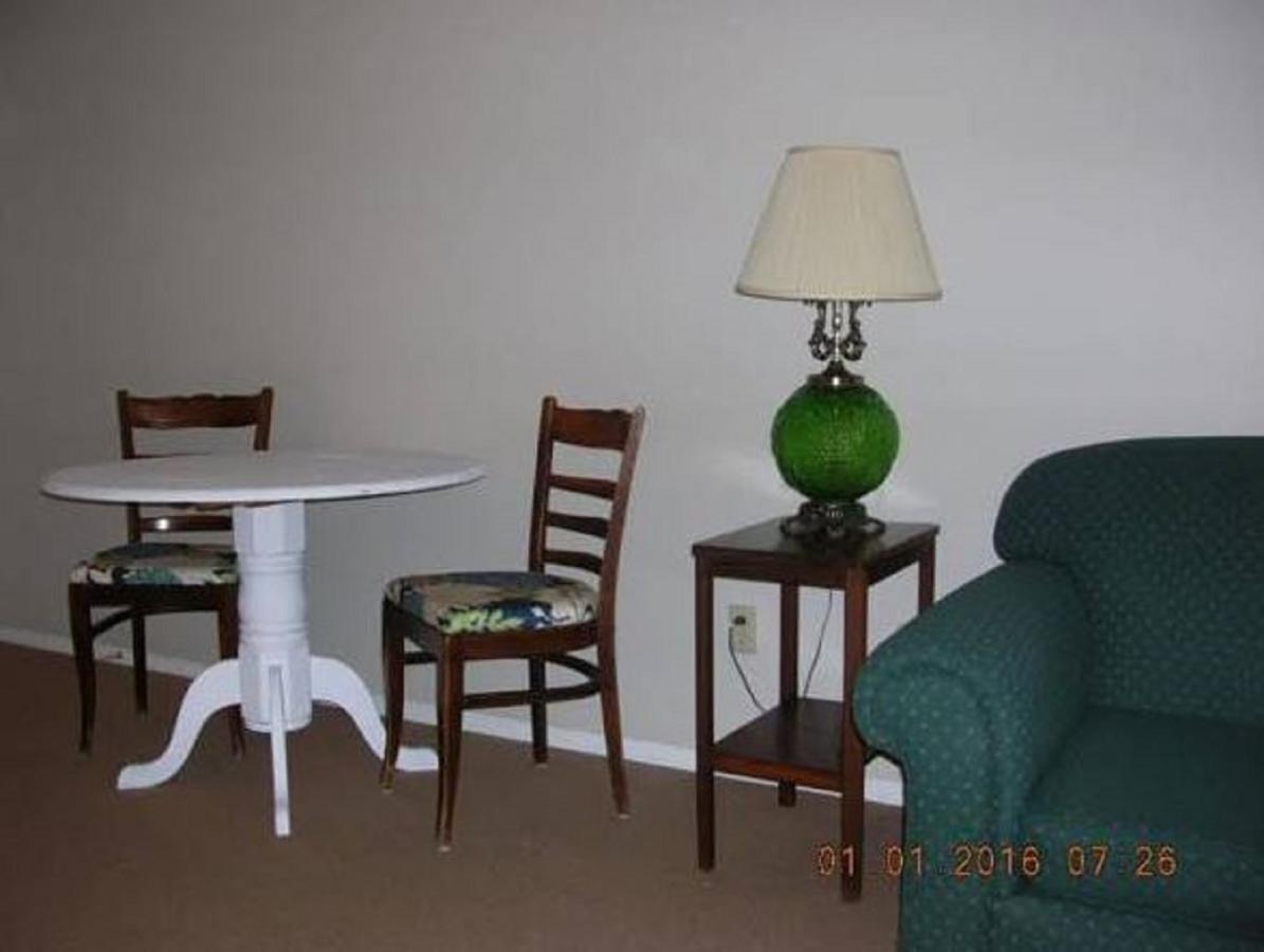 Mccracken Country Inn Hinton Esterno foto