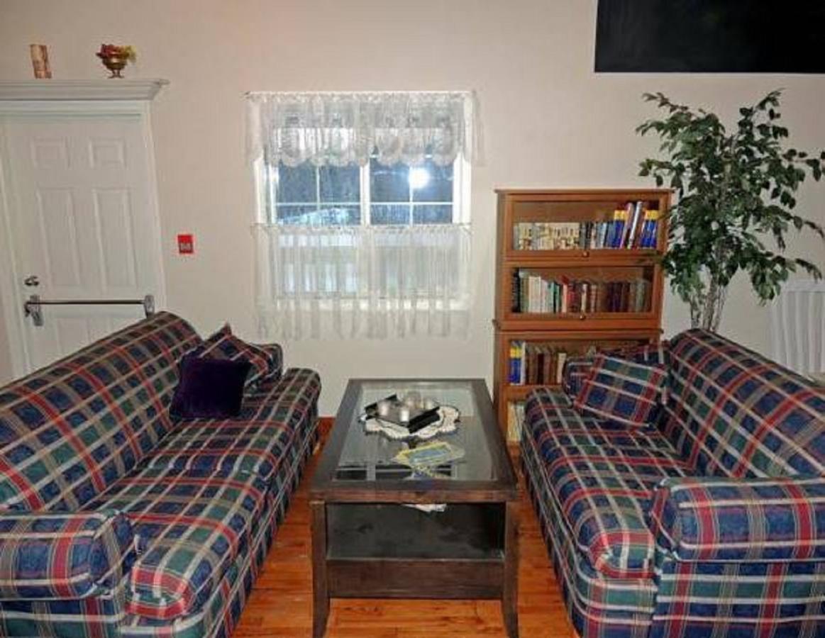 Mccracken Country Inn Hinton Esterno foto
