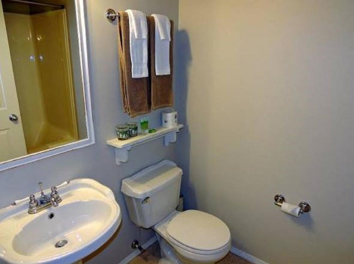 Mccracken Country Inn Hinton Esterno foto